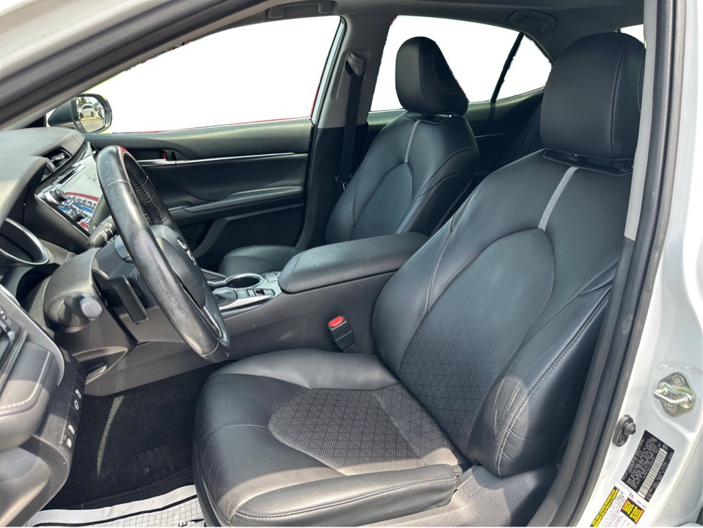 2020 Toyota Camry Image 15