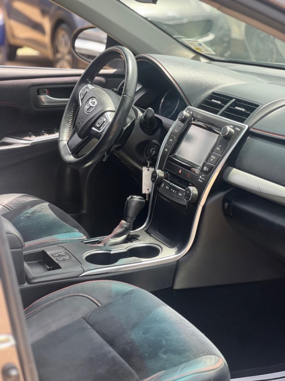 2012 Toyota Camry Image 3