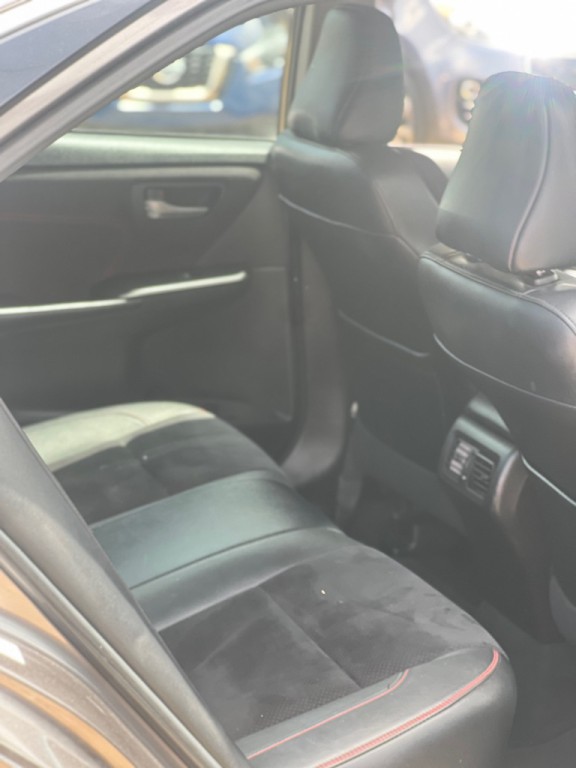 2012 Toyota Camry Image 8