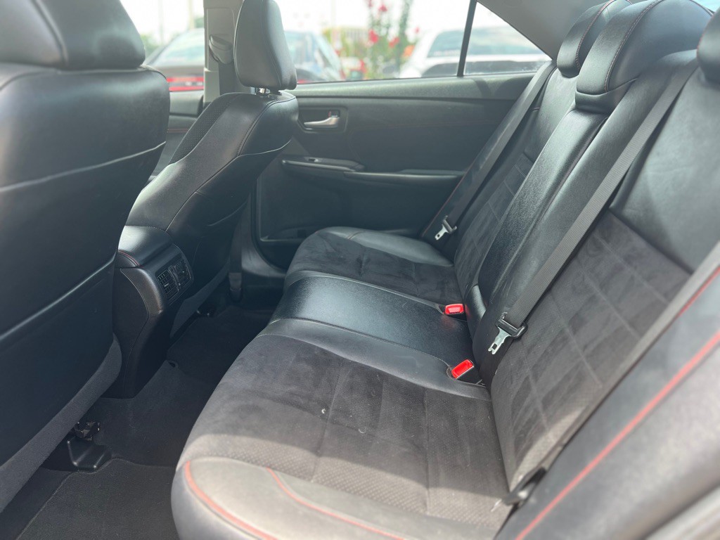2012 Toyota Camry Image 16