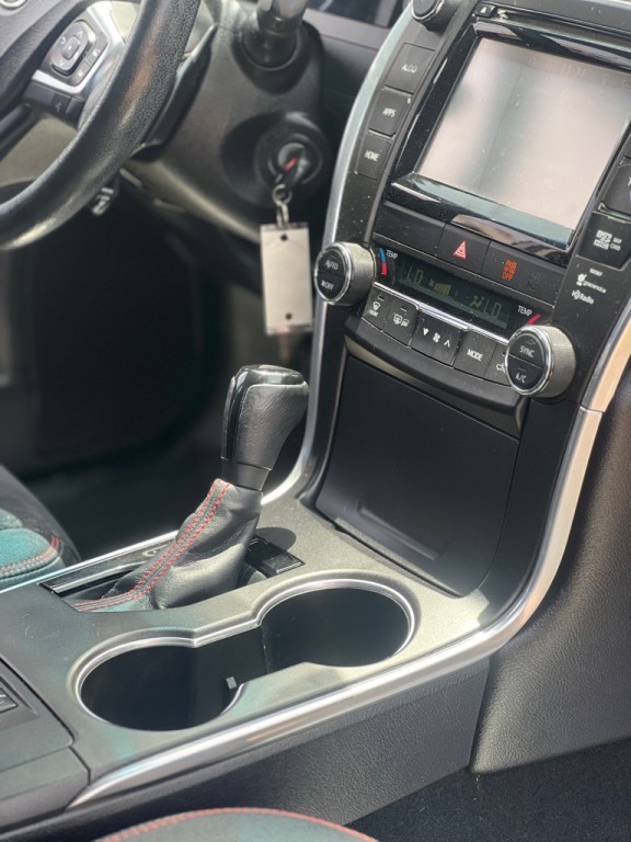 2012 Toyota Camry Image 18
