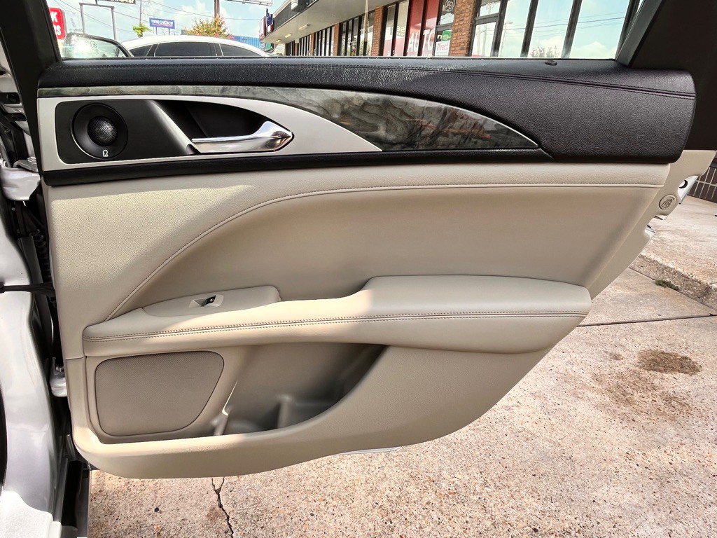 2018 Lincoln MKZ Image 16