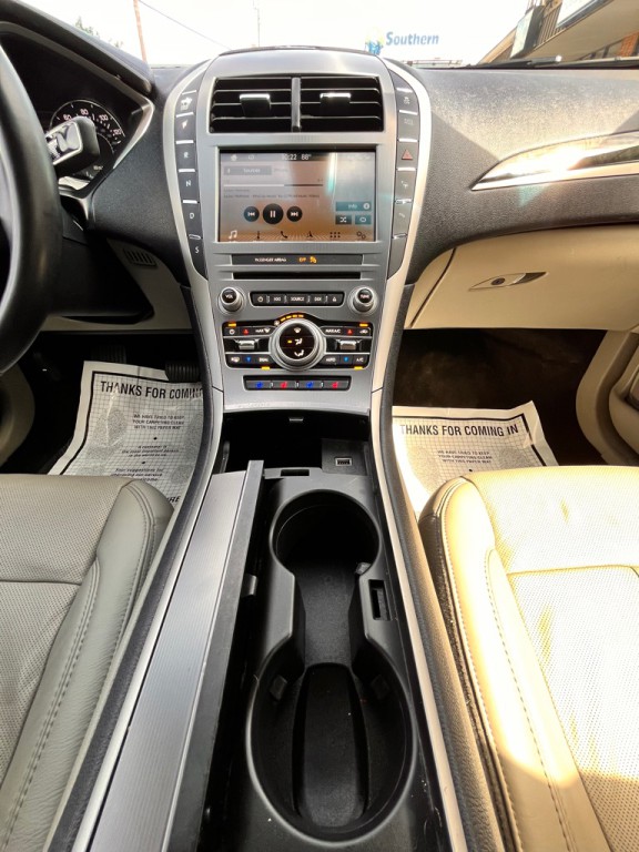 2018 Lincoln MKZ Image 17