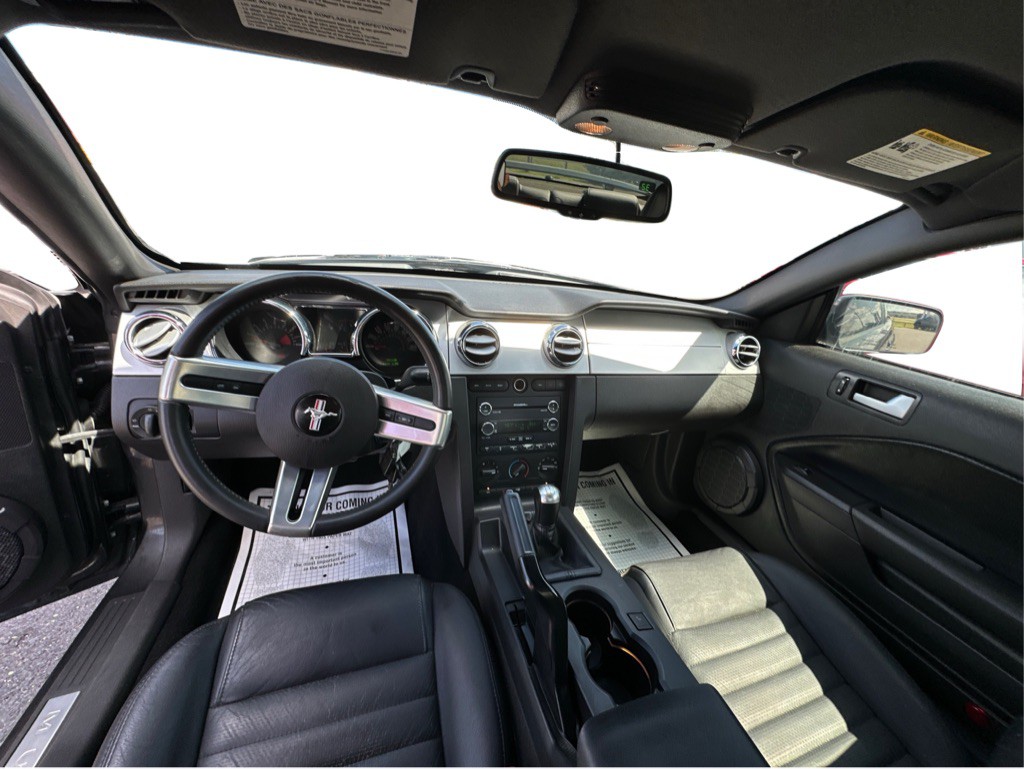 2009 Ford Mustang Image 12