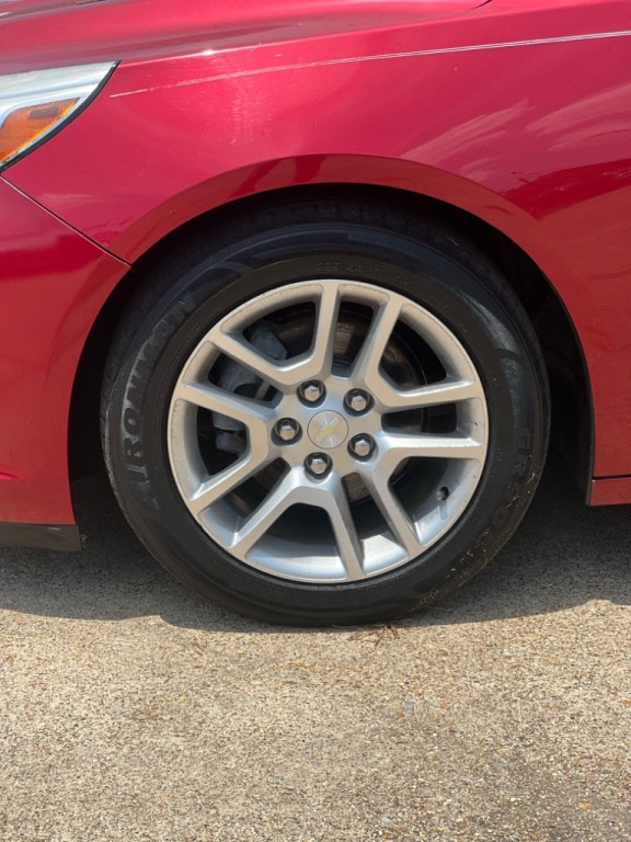 2014 Chevrolet Malibu Image 4