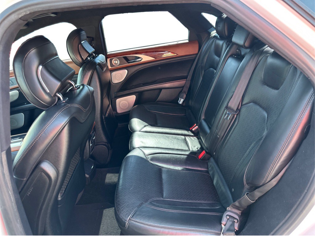 2017 Lincoln MKZ Image 10