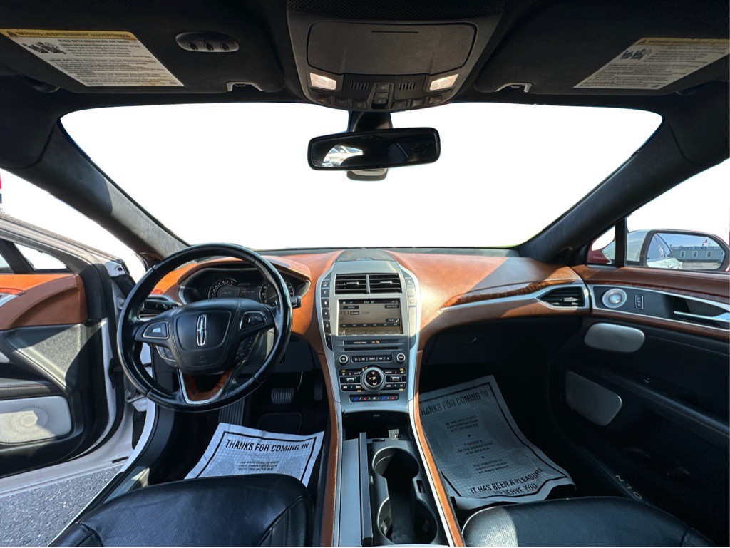 2017 Lincoln MKZ Image 12