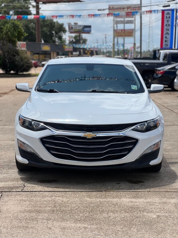 2020 Chevrolet Malibu Image 2