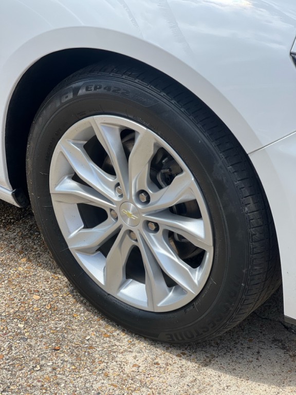 2020 Chevrolet Malibu Image 4