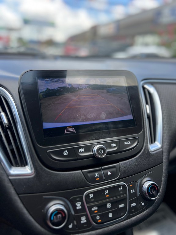 2020 Chevrolet Malibu Image 25
