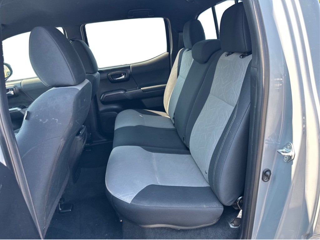 2021 Toyota Tacoma Image 9