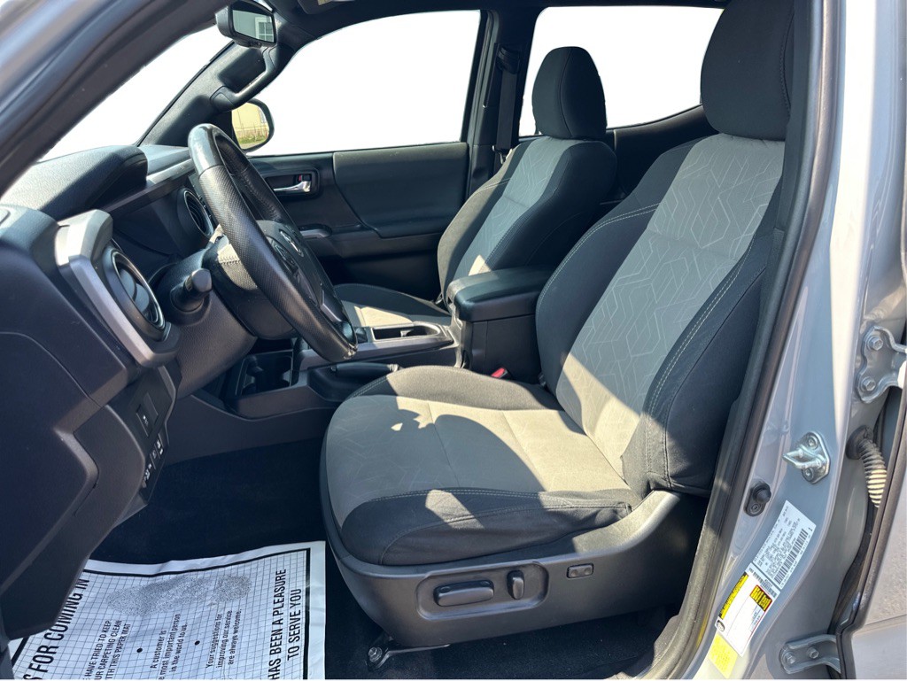 2021 Toyota Tacoma Image 14