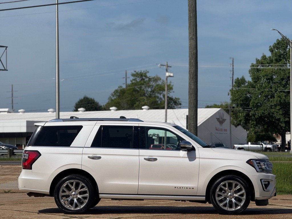 2019 Ford Expedition Image 2