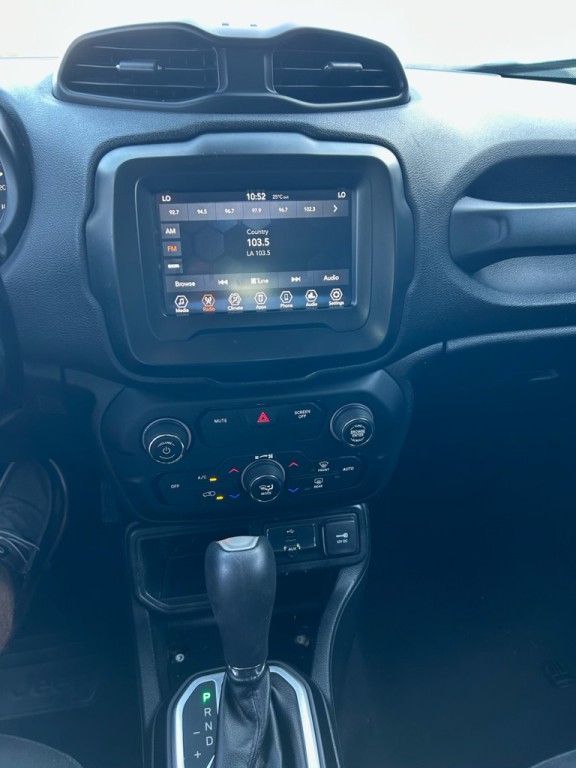 2018 Jeep Renegade Image 18