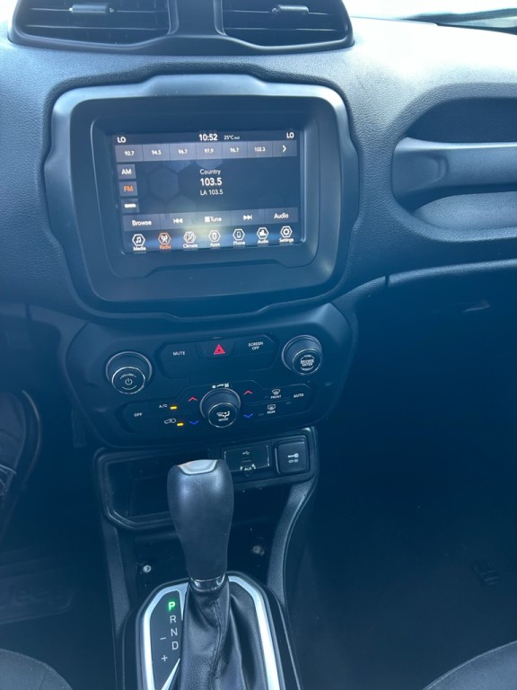 2018 Jeep Renegade Image 19