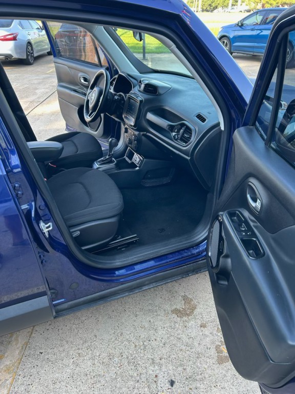 2018 Jeep Renegade Image 20