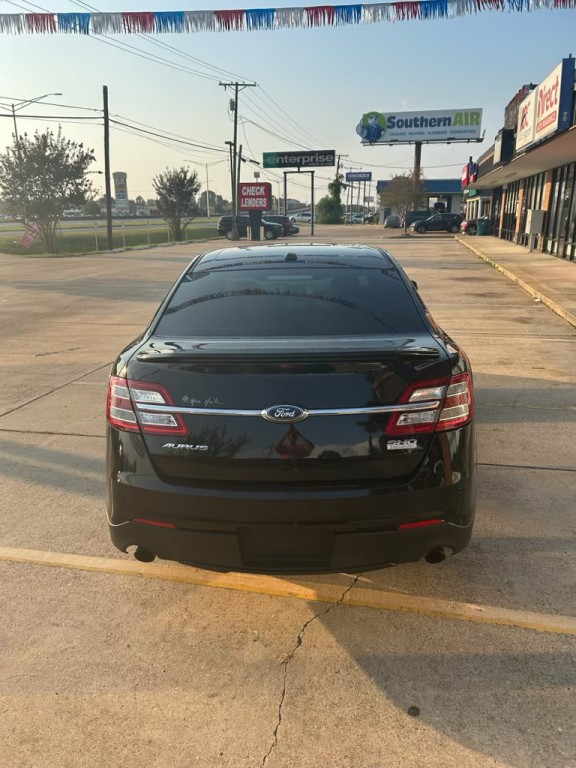 2017 Ford Taurus Image 5
