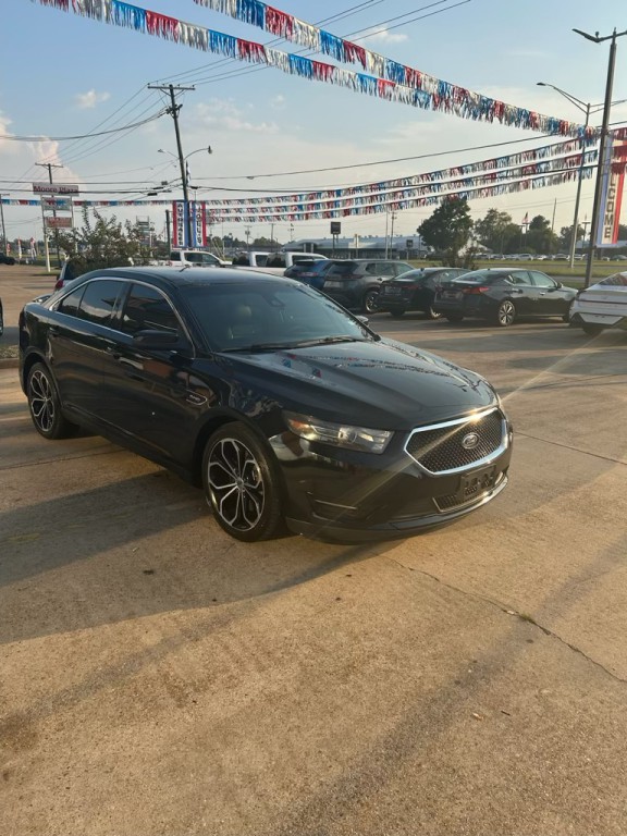 2017 Ford Taurus Image 8