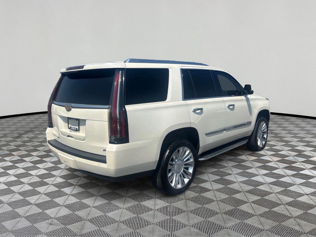 2015 Cadillac Escalade Image 5