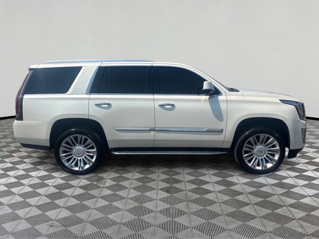 2015 Cadillac Escalade Image 6