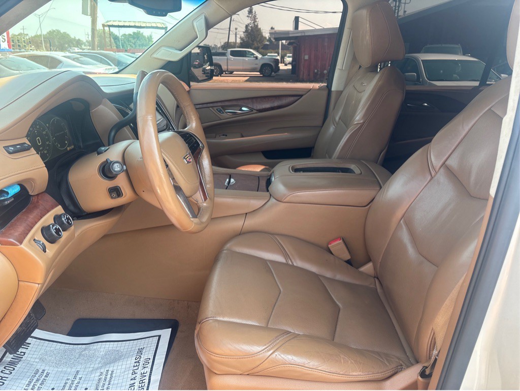 2015 Cadillac Escalade Image 9