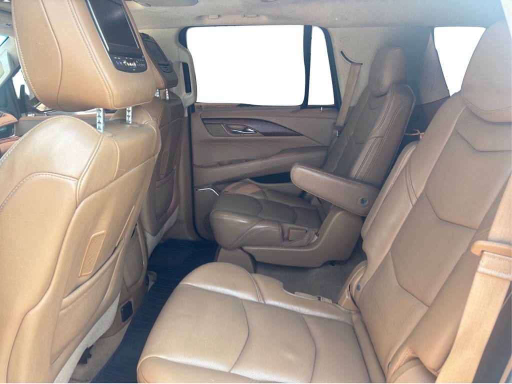 2015 Cadillac Escalade Image 10