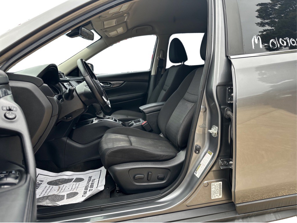 2020 Nissan Rogue Image 13