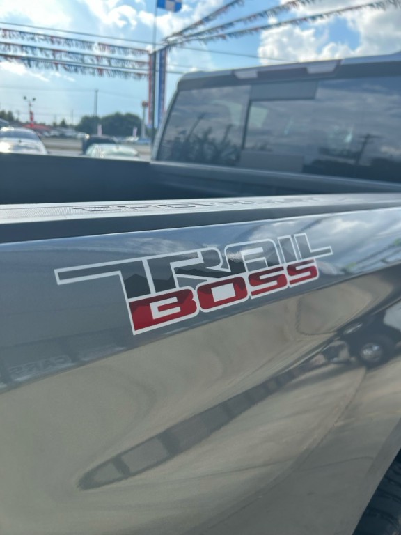 2019 Chevrolet Silverado 1500 Image 14