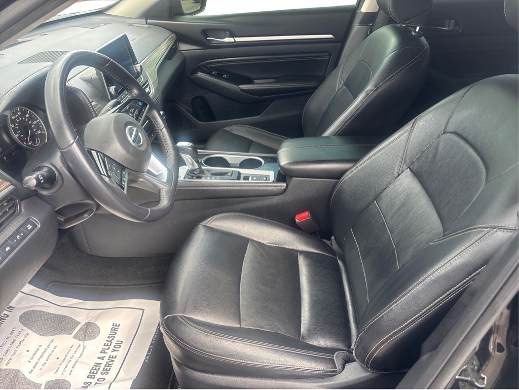2020 Nissan Altima Image 9