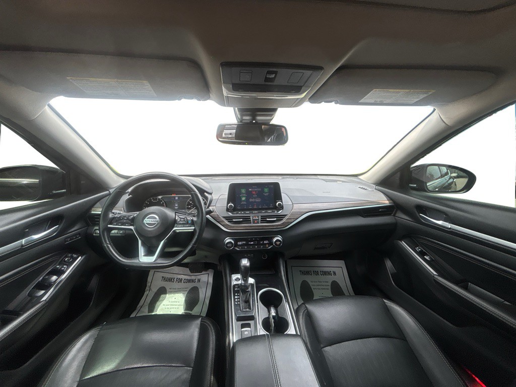 2020 Nissan Altima Image 10