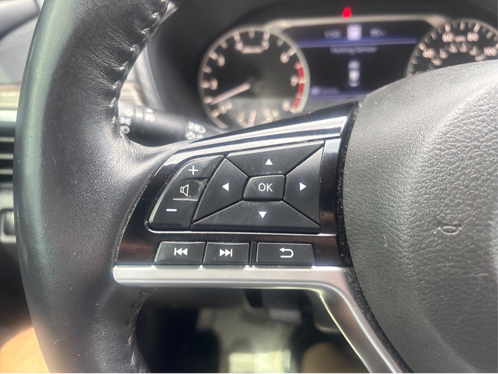 2020 Nissan Altima Image 21