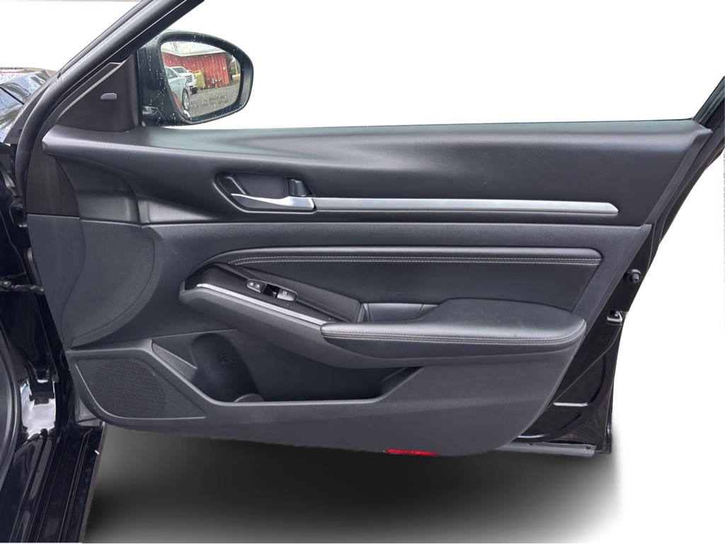 2020 Nissan Altima Image 21