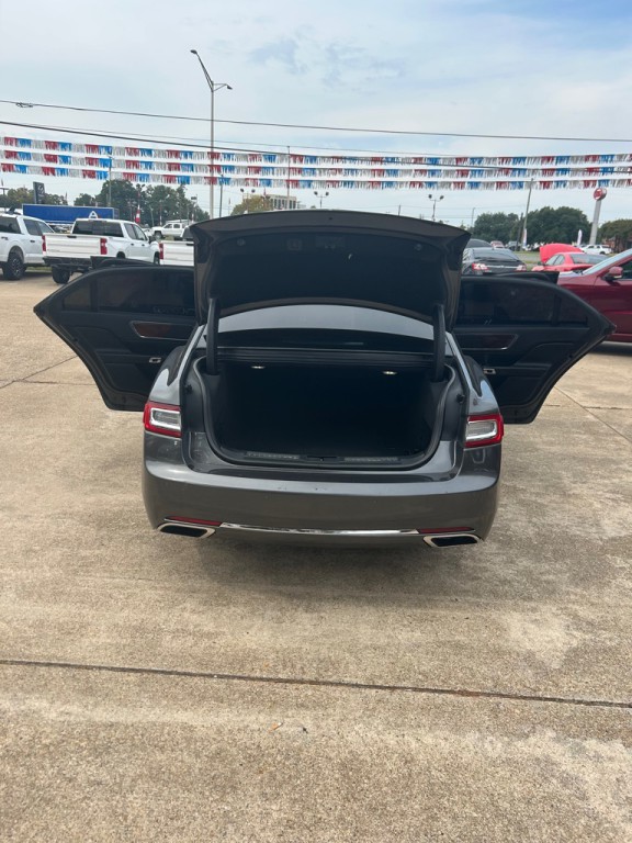 2017 Lincoln Continental Image 30