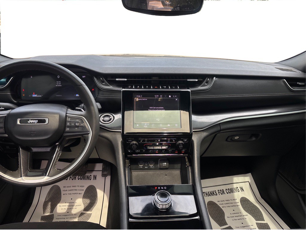 2023 Jeep Grand Cherokee Image 9