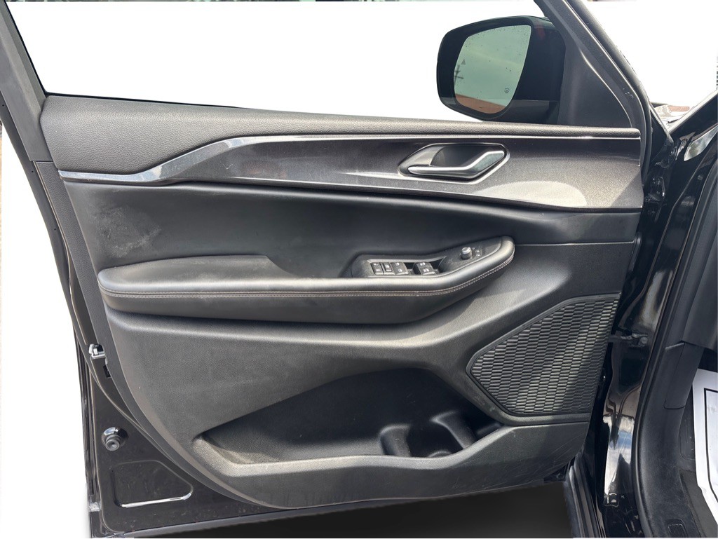 2023 Jeep Grand Cherokee Image 21