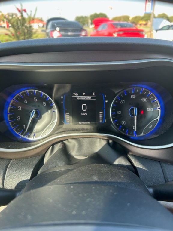 2022 Chrysler Voyager Image 8