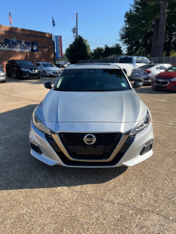 2021 Nissan Altima Image 2