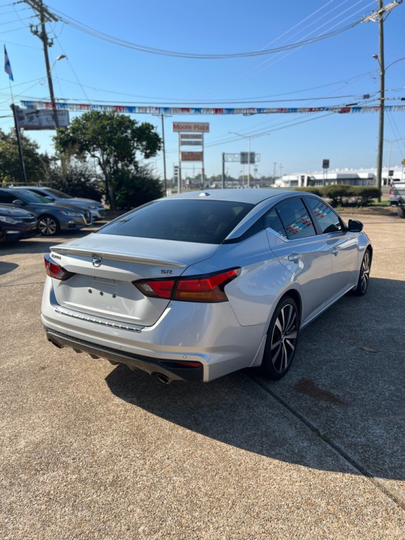 2021 Nissan Altima Image 5