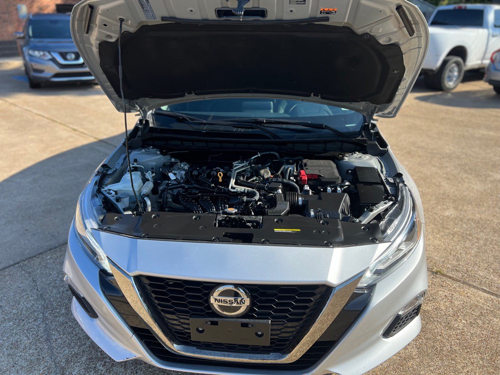 2021 Nissan Altima Image 9