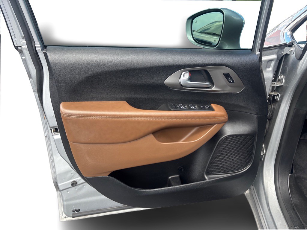 2019 Chrysler Pacifica Image 19