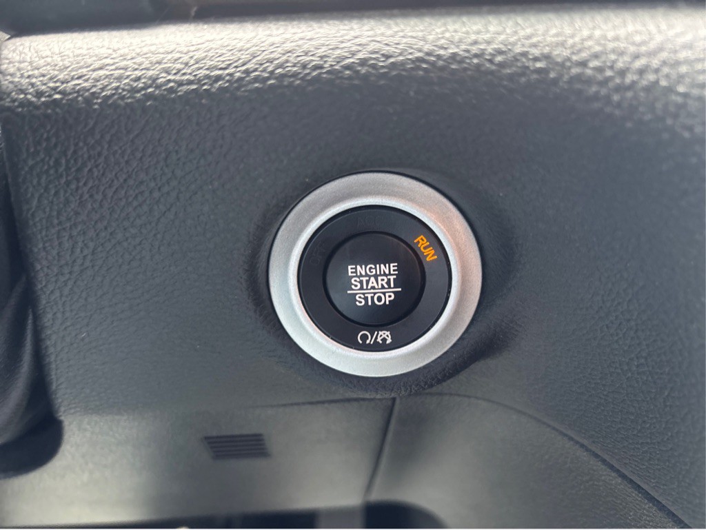 2019 Chrysler Pacifica Image 24