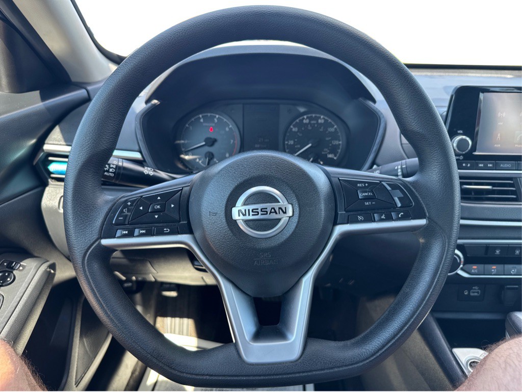 2022 Nissan Altima Image 16