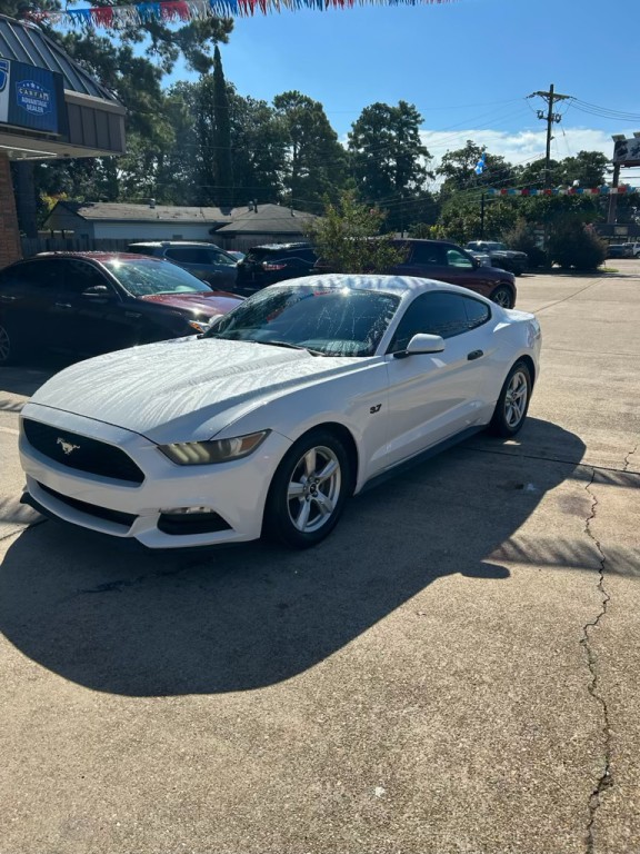 2017 Ford Mustang Image 2