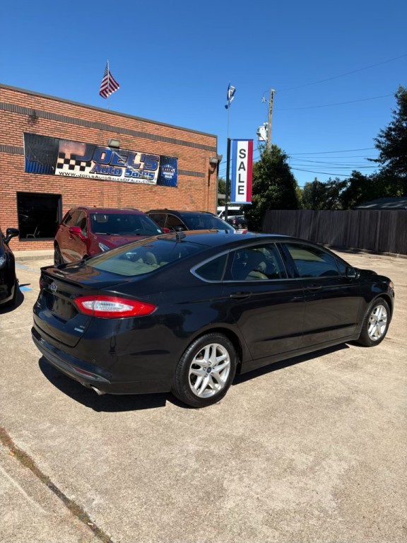 2013 Ford Fusion Image 2