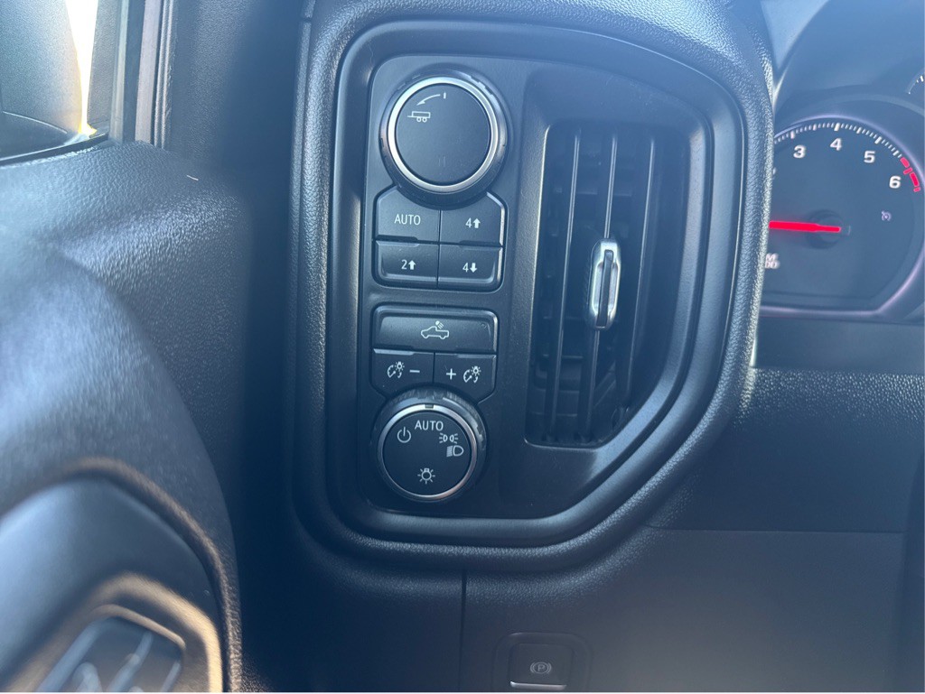 2021 Chevrolet Silverado 1500 Image 23