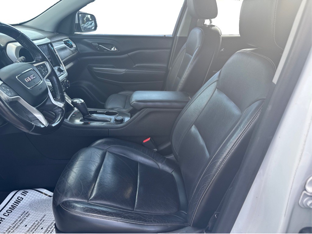 2018 GMC Acadia Image 9