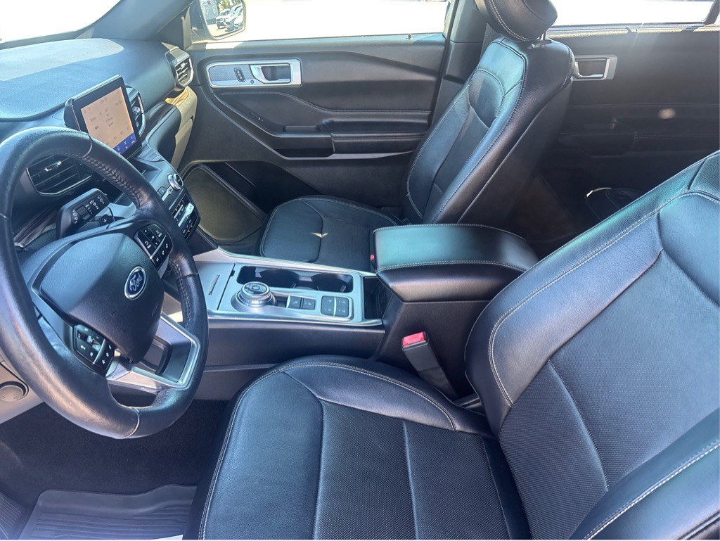 2020 Ford Explorer Image 9