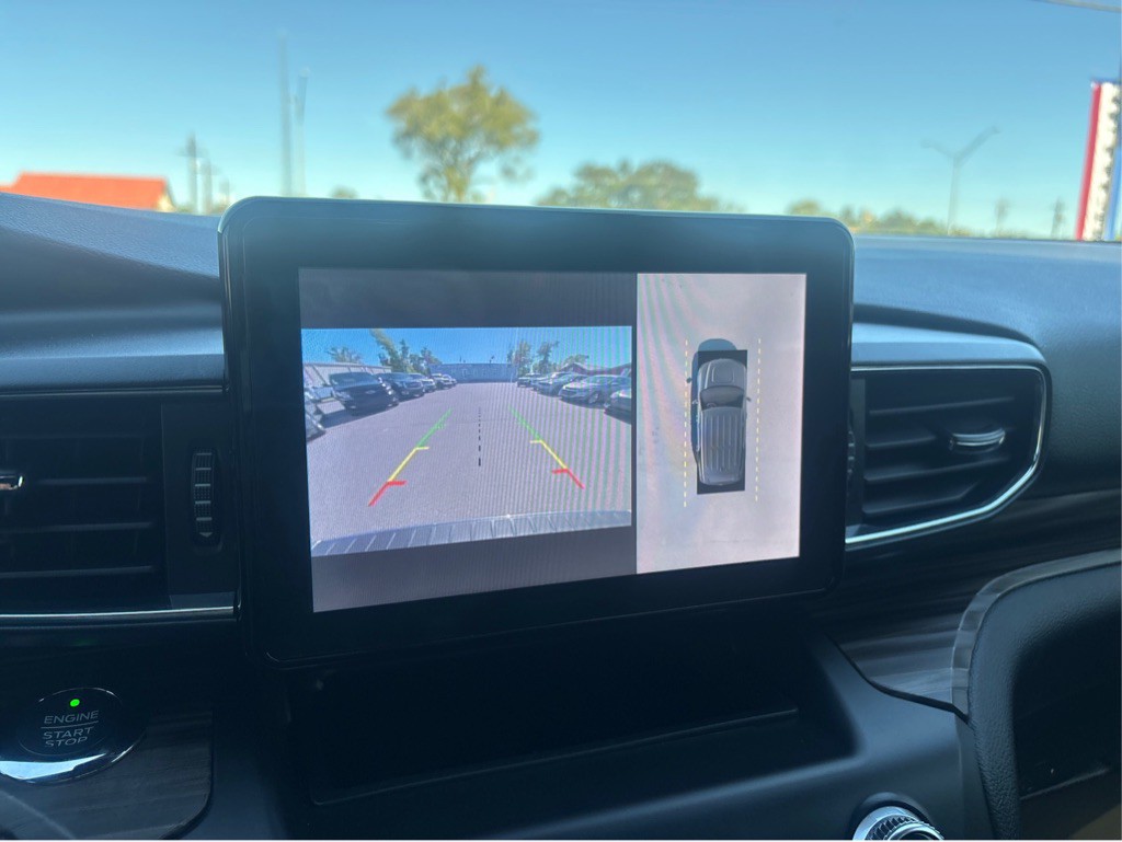 2020 Ford Explorer Image 13