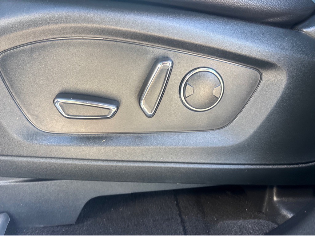 2020 Ford Explorer Image 19