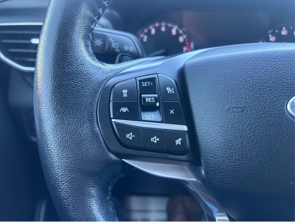 2020 Ford Explorer Image 21